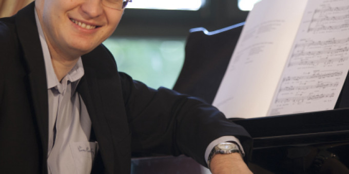 Singing Saw - contemporary art performance