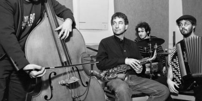 Jazz and theatre: Ágoston Béla Kártett