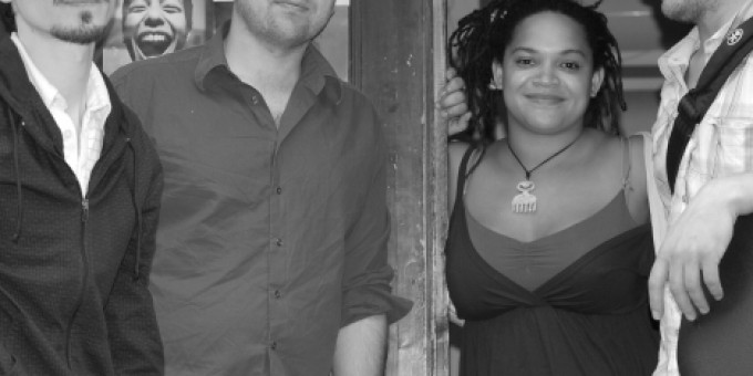 Jazz and theatre: Makrohang