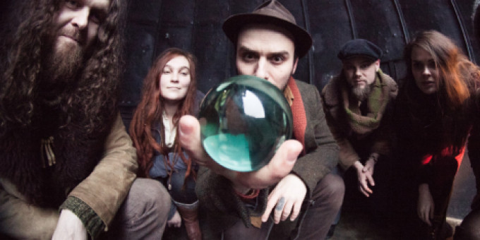 Folklór és kortárs színház: Hexvessel