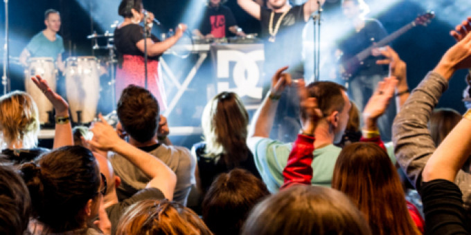 Random Trip feat. Stahl Barbi (Babé Sila), Mensa (RedRed)