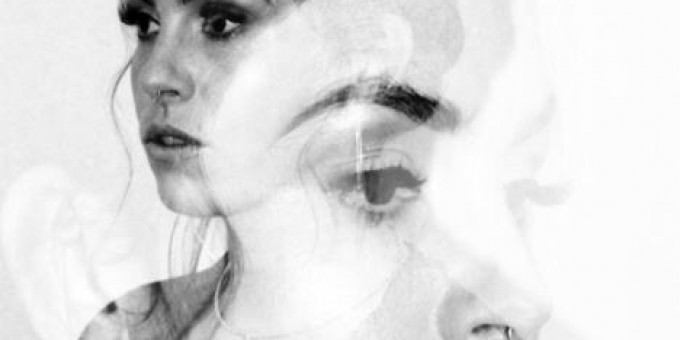 Pesti Estek: Emma Ruth Rundle (US), Jaye Jayle (US, ex-Young Widows) 